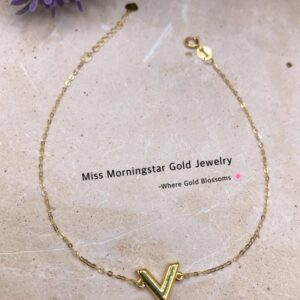 MsMorningstar 18k V Center Bracelet