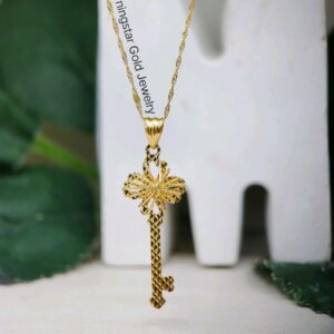 18k Wired Key in Twisted Bar Chain Necklace Set