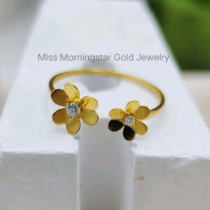 MsMorningstar 18k Saudi Frivole Flower in Moissa Ring | Floral Collection